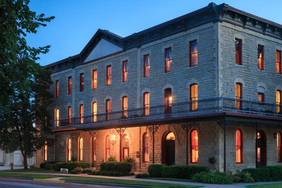 Kansas: The Historic Elgin Hotel