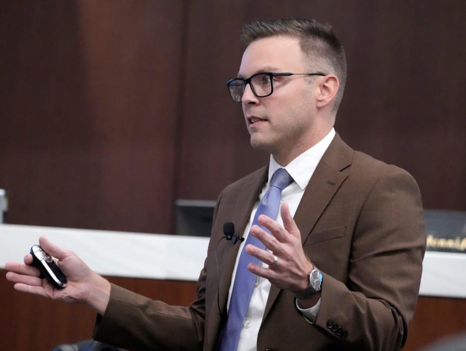 Assistant district attorney Randy Sitzberger presents an opening statements during the trial of Jessy Kurczewski at the Waukesha County Courthouse in Waukesha on Tuesday, Oct. 24, 2023. Kurczewski, 39, of Franklin was charged in the 2018 death of Lynn Hernan, 61, of Pewaukee after an autopsy showed Hernan died from ingesting tetrahydrozoline, the main ingredient in eyedrops.