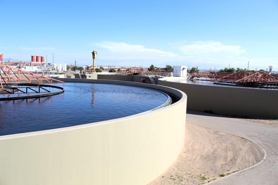 Sewage-treatment tanks at the Roberto Bustamante Wastewater Treatment plant at 10001 Pan American Dr., in the Lower Valley. A 34-year-old El Paso Water worker died April 26 inside a plant water tank where an El Paso Fire Department rescue team retrieved him.