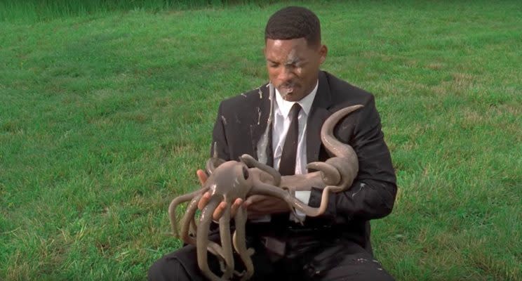 Will Smith delivers an alien baby in 'Men in Black' (Photo: Columbia Pictures/Sony)