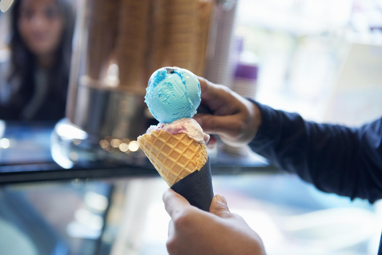 Scientists have just discovered a cyan blue color that can be used as a natural alternative to synthetic blue food dye. (Photo: Getty Images)