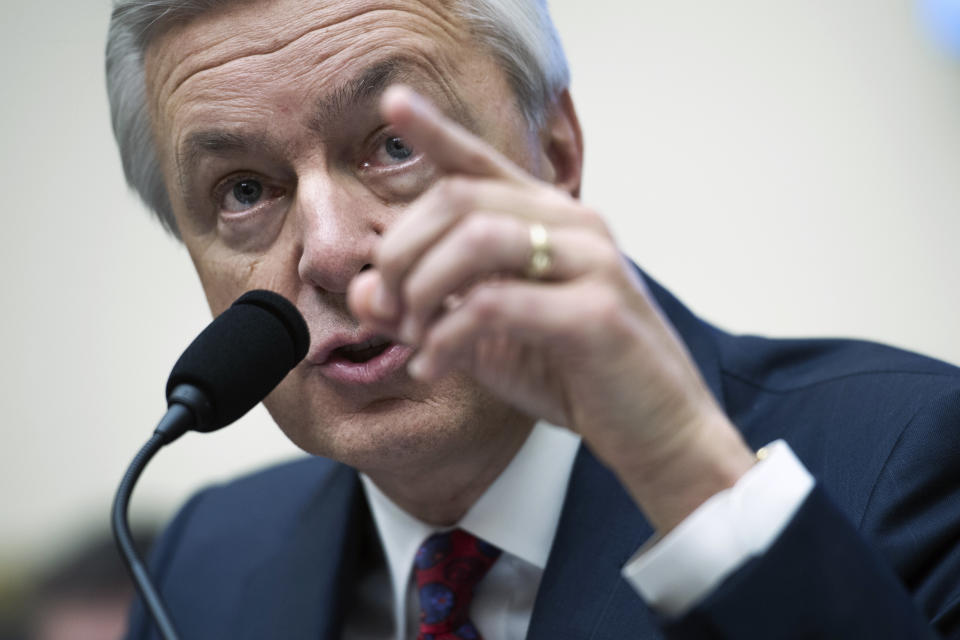 Wells Fargo CEO John Stumpf testifies on Capitol Hill in Washington, Thursday, Sept. 29, 2016, before the House Financial Services Committee investigating Wells Fargo's opening of unauthorized customer accounts. (AP Photo/Cliff Owen)