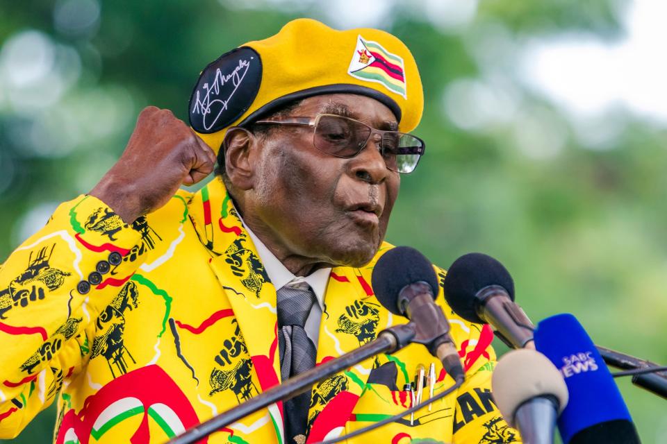 Mugabe addresses party members and supporters at his party headquarters to show support to Grace Mugabe becoming the party's next vice president after the dismissal of Emmerson Mnangagwa on Nov. 8. (Photo: JEKESAI NJIKIZANA via Getty Images)