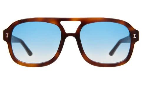 Light blue gradient turtle sunglasses