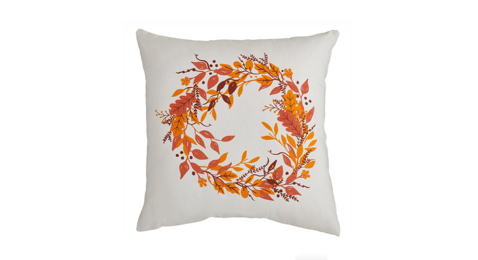 This Wilko cushion is ideal for styling up sofas, beds or chairs.