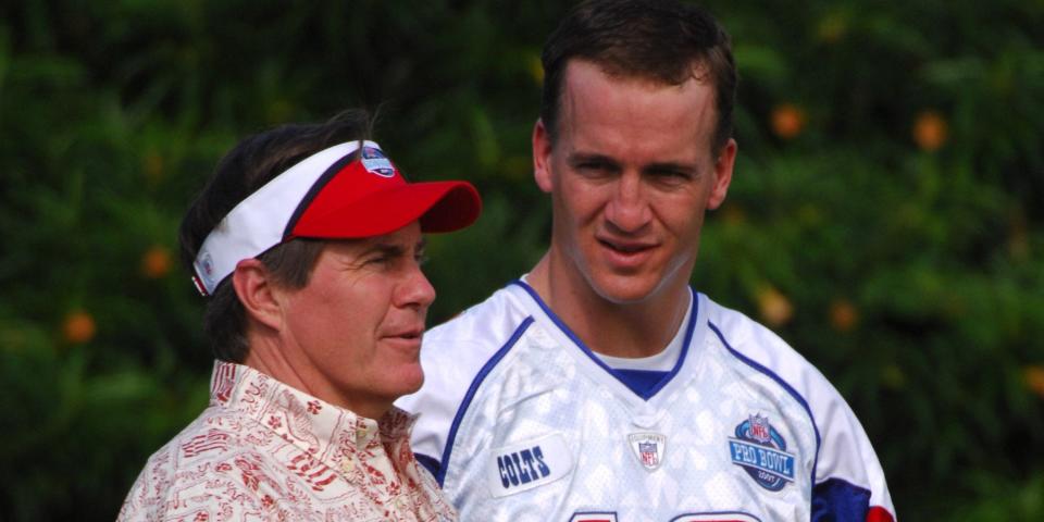 Bill Belichick and Peyton Manning talk during a Pro Bowl practice in 2007.