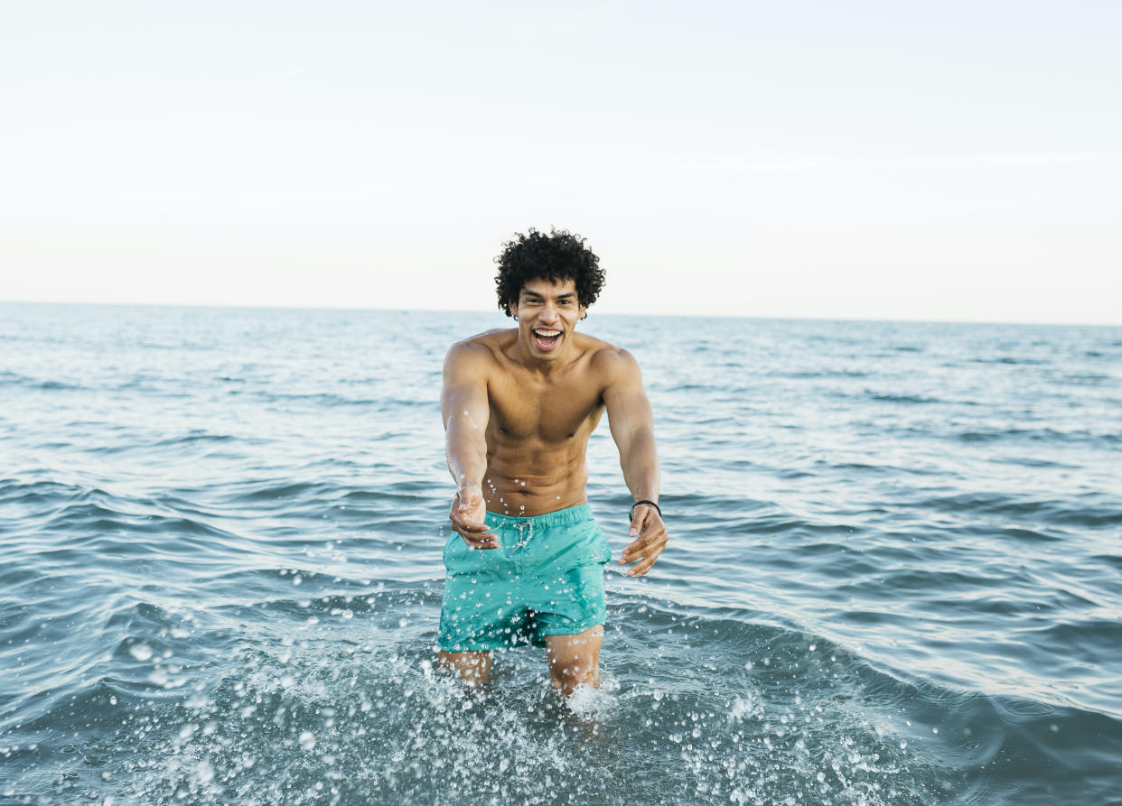 Zoom sur les plus beaux modèles de shorts de bain pour homme. (Photo : Getty Images)