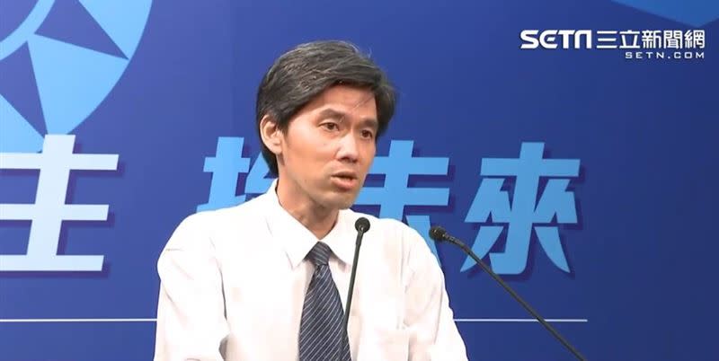 左正東表示，這個狀況蠻常見的，還切割稱陳耀鑫擔任大陸事務部副主任的時間非常短，並不代表國民黨。