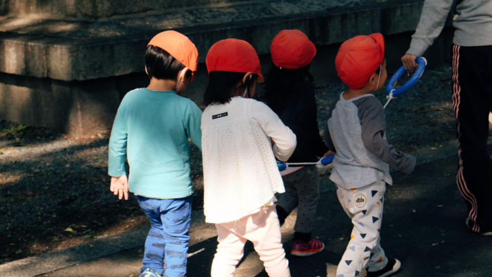 防幼童遭不當對待，幼兒園評鑑將增列園方的通報責任。示意圖。取自Unsplash