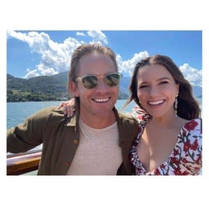 Hed One Sophia Bush Is Engaged Boyfriend Grant Hughes