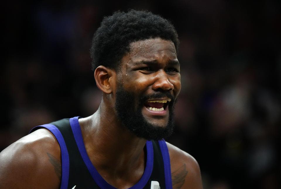 Has Deandre Ayton played his last game with the Phoenix Suns? Several NBA writers seem to think so in their NBA free agency predictions for the center.