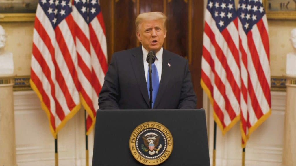 Donald Trump fait ses adieux aux Américains dans une dernière vidéo. - BFMTV