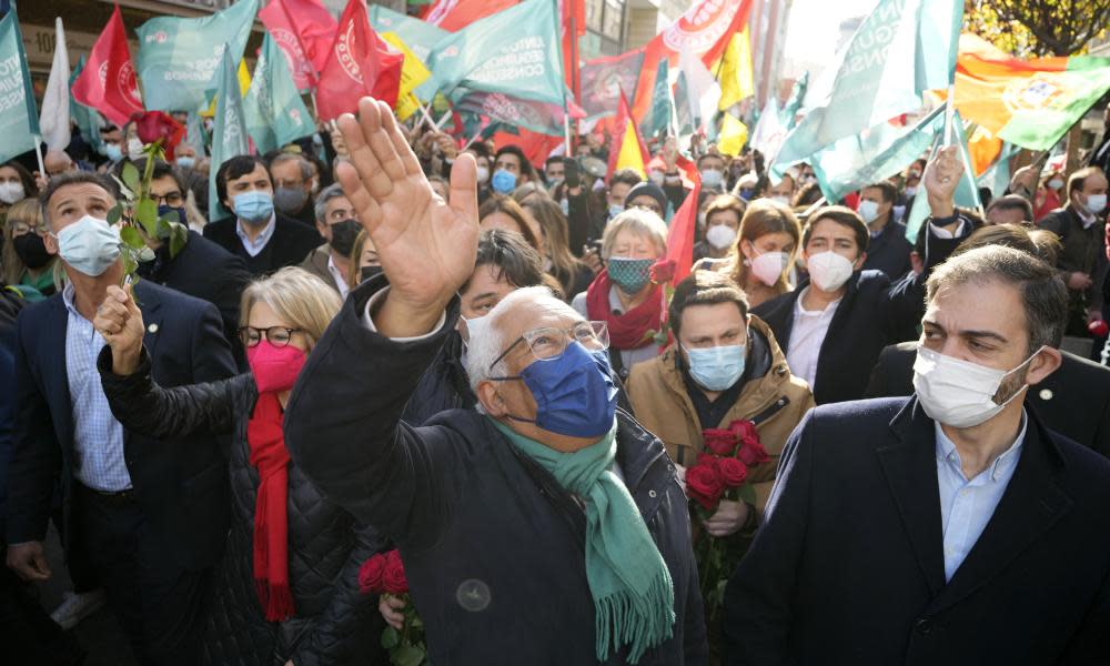 <span>Photograph: Armando Franca/AP</span>