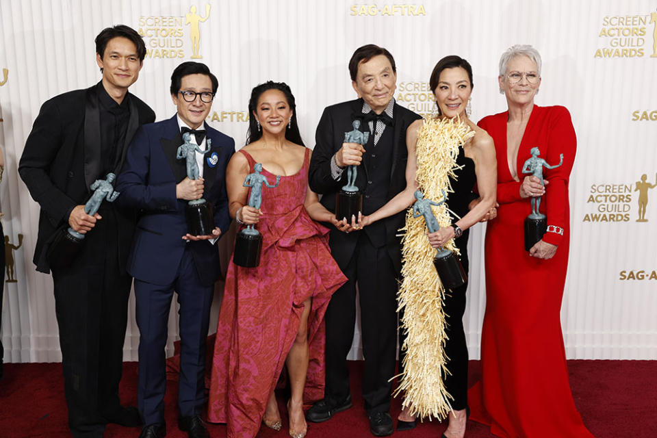 Harry Shum Jr., Ke Huy Quan, Stephanie Hsu, James Hong, Michelle Yeoh and Jamie Lee Curtis