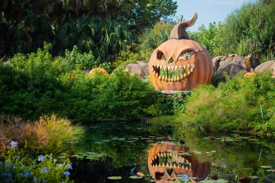 Spooktacular comes to the Jacksonville Zoo and Gardens in October.