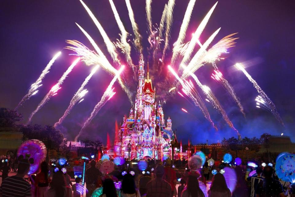 全新多媒體夜間城堡匯演《迪士尼星夢光影之旅》。（香港迪士尼提供）