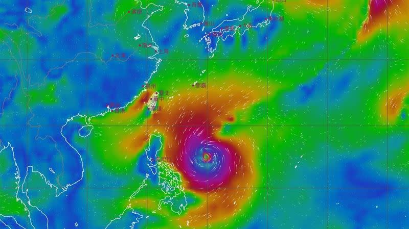 最新路徑模擬顯示「舒力基」3天後將增強至強颱。（圖／翻攝自中央氣象局）