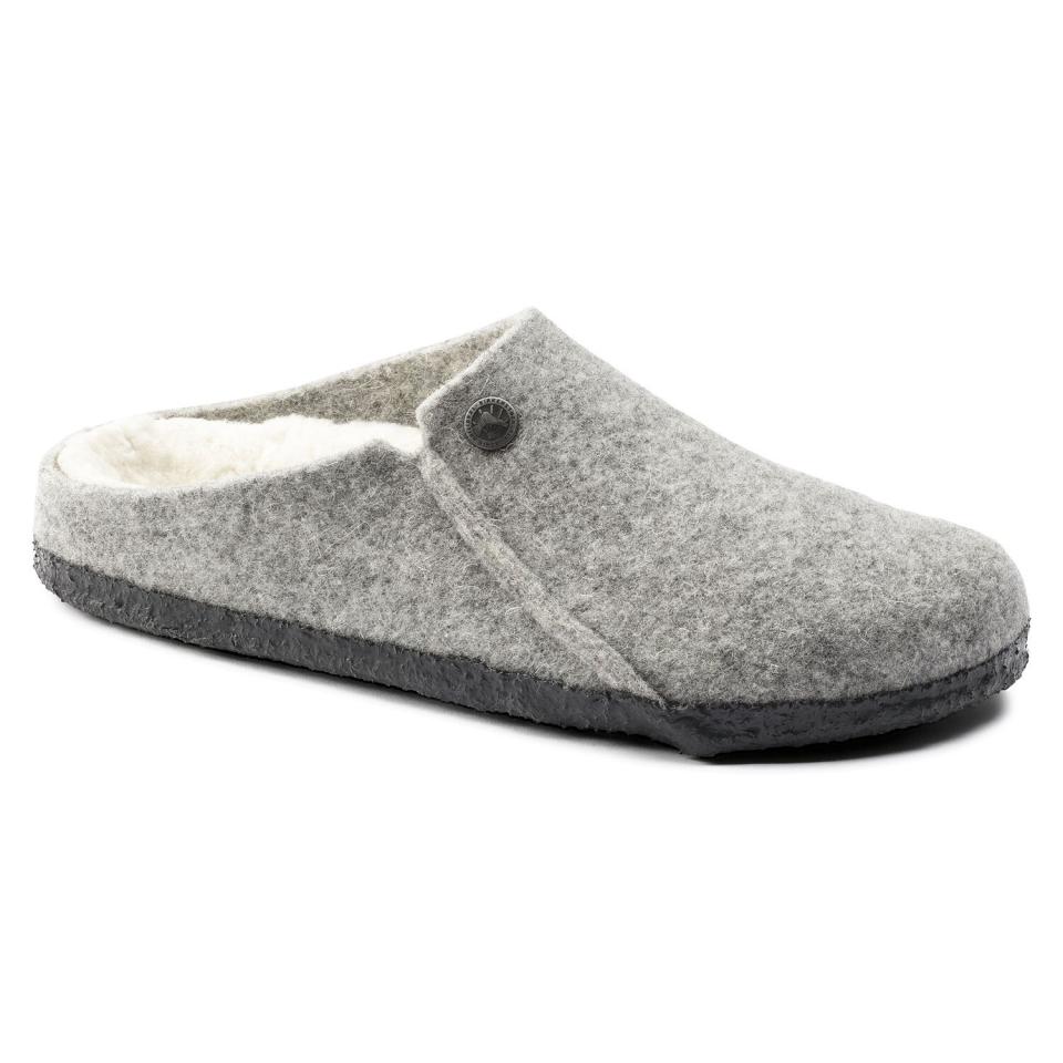 <p><a href="https://go.redirectingat.com?id=74968X1596630&url=https%3A%2F%2Fwww.birkenstock.com%2Fus%2Fzermatt-wool-felt%2Fzermatt-cozyhomeshearling-woolfelt-0-latex-u_4369.html&sref=https%3A%2F%2Fwww.countryliving.com%2Fshopping%2Fg45486278%2Fbest-slippers%2F" rel="nofollow noopener" target="_blank" data-ylk="slk:Shop Now;elm:context_link;itc:0;sec:content-canvas" class="link ">Shop Now</a></p><p>Birkenstock Wool Shearling Clog</p><p>birkenstock.com</p><p>$99.95</p><span class="copyright">Birkenstock</span>