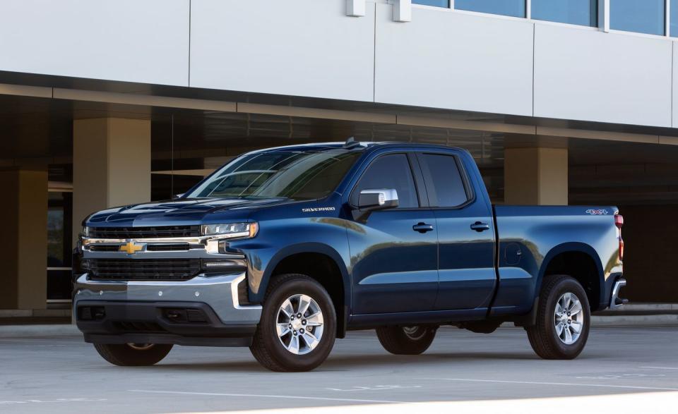 <p>Although we did not have the opportunity to evaluate the 2.7T when saddled with a payload in the Silverado's bed or when towing a trailer, it proved more than a match for <a rel="nofollow noopener" href="https://www.caranddriver.com/ram/1500" target="_blank" data-ylk="slk:a 2019 Ram 1500;elm:context_link;itc:0;sec:content-canvas" class="link ">a 2019 Ram 1500</a> with the standard 305-hp 3.6-liter eTorque V-6 that Chevy had on hand for comparison drives.</p>