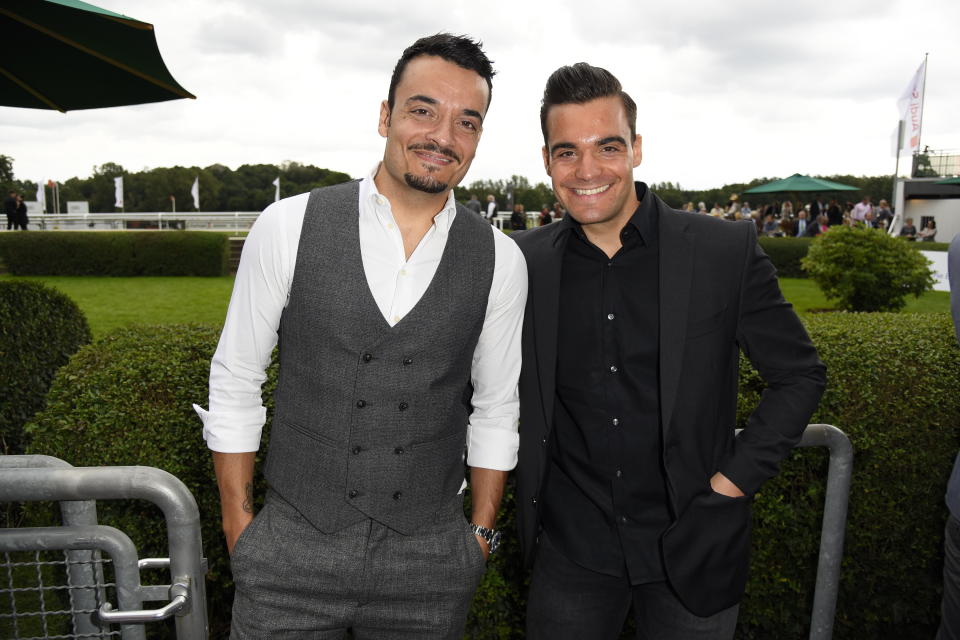 Influencer Stefano Zarrella (r.) neben seinem Bruder, Sänger und TV-Moderator Giovanni. (Bild:  Getty Images)