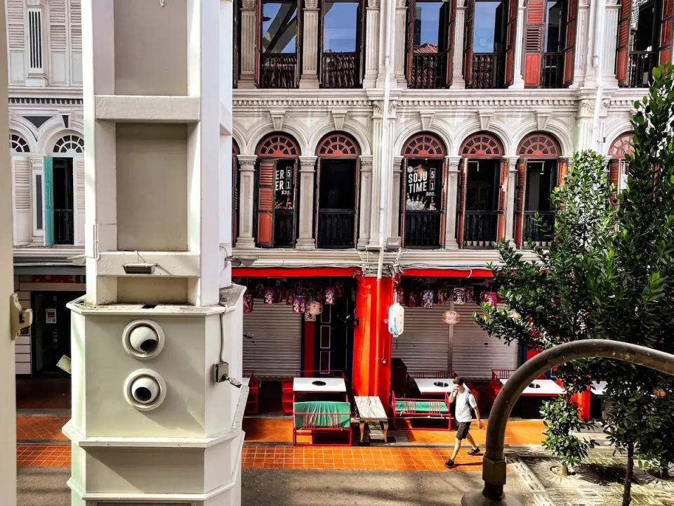 Blick vom Hotel Calmo Chinatown. - Copyright: Marielle Descalsota/Insider