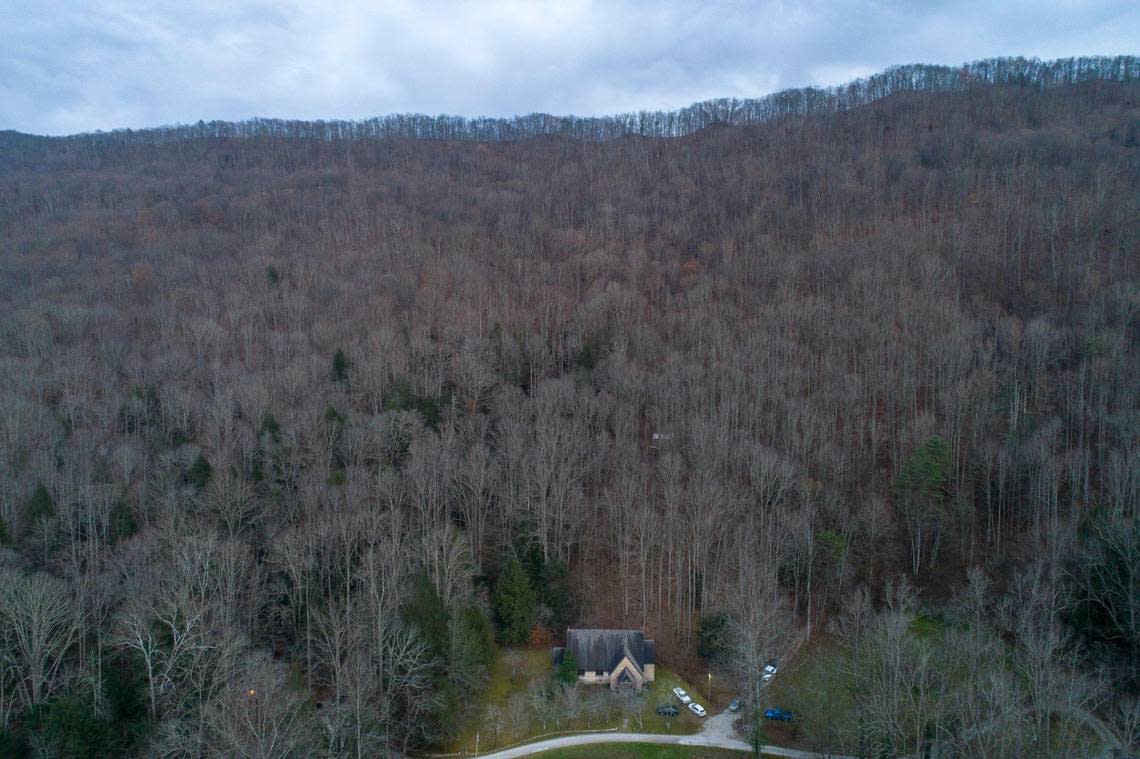 The Pine Mountain Settlement School chapel in Bledsoe, Ky., in Dec. 2021. Two employees allegedly stole money from the Eastern Kentucky school. Ryan C. Hermens/rhermens@herald-leader.com