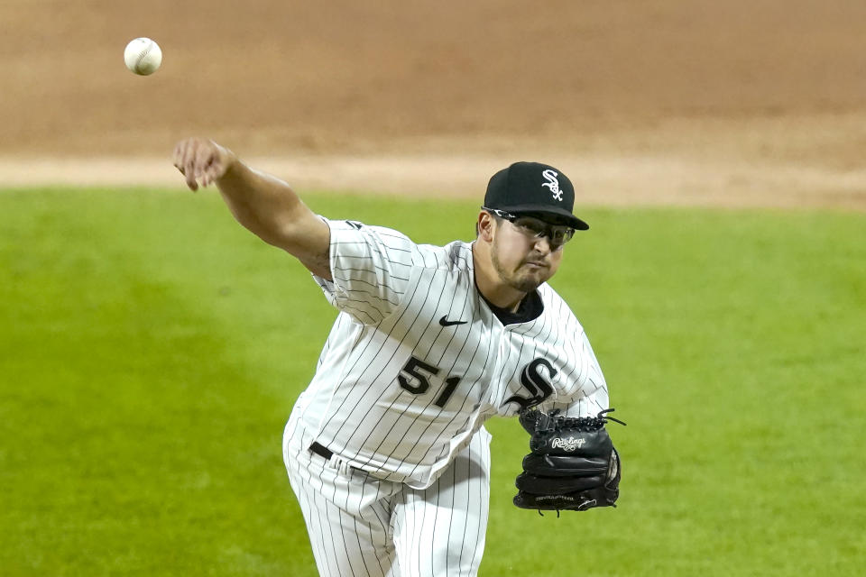 Chicago White Sox starting pitcher Dane Dunning delivers during the first inning of the team's baseball game against the Minnesota Twins on Tuesday, Sept. 15, 2020, in Chicago. (AP Photo/Charles Rex Arbogast)