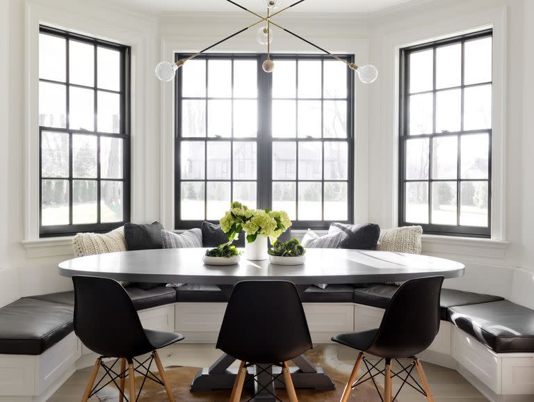 5) Sleek Breakfast Nook