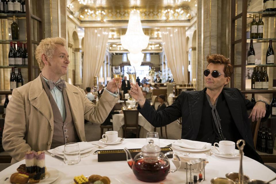 Mit "Good Omens" wissen wir: Engel und Dämonen sind echte Lebensgenießer (Bild: ddp/INTERTOPICS/LMKMEDIA Ltd.)