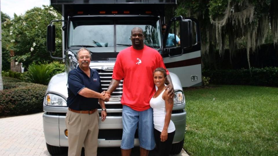 前NBA明星中鋒俠客歐尼爾也擁有一輛露營車，不過他的露營車相對其他人小了不少。(圖片來源/ srvbusiness)