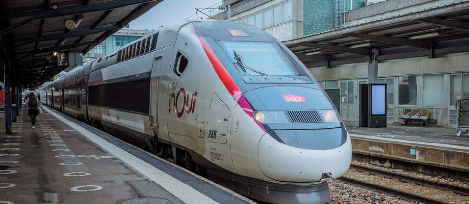 En France, les prix des billets de train restent le premier obstacle pour les voyageurs (image d'illustration).  - Credit:MAYLIS ROLLAND / Hans Lucas / Hans Lucas via AFP