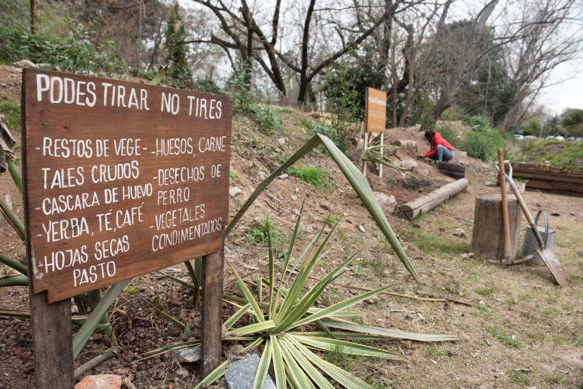 Cartel CUIDADO CON EL PERRO - espaciocomunitario