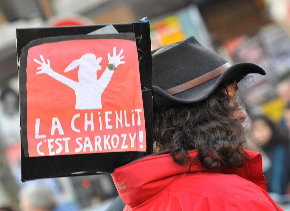 Les manifestations du 29 janvier 2009 pour la défense de l'emploi et du pouvoir d'achat après la crise de 2008 a été le mouvement social le plus important depuis l'arrivée de Nicolas Sarkozy au pouvoir. À l'époque, celui-ci avait rassemblé près de 2,5 millions de personnes selon les syndicats. Quelques mois plus tard le 19 mars, le mouvement avait repris de plus belle, avec une mobilisation supérieur à 25% par rapport au début de l'année. ©MIGUEL MEDINA/AFP via Getty Images