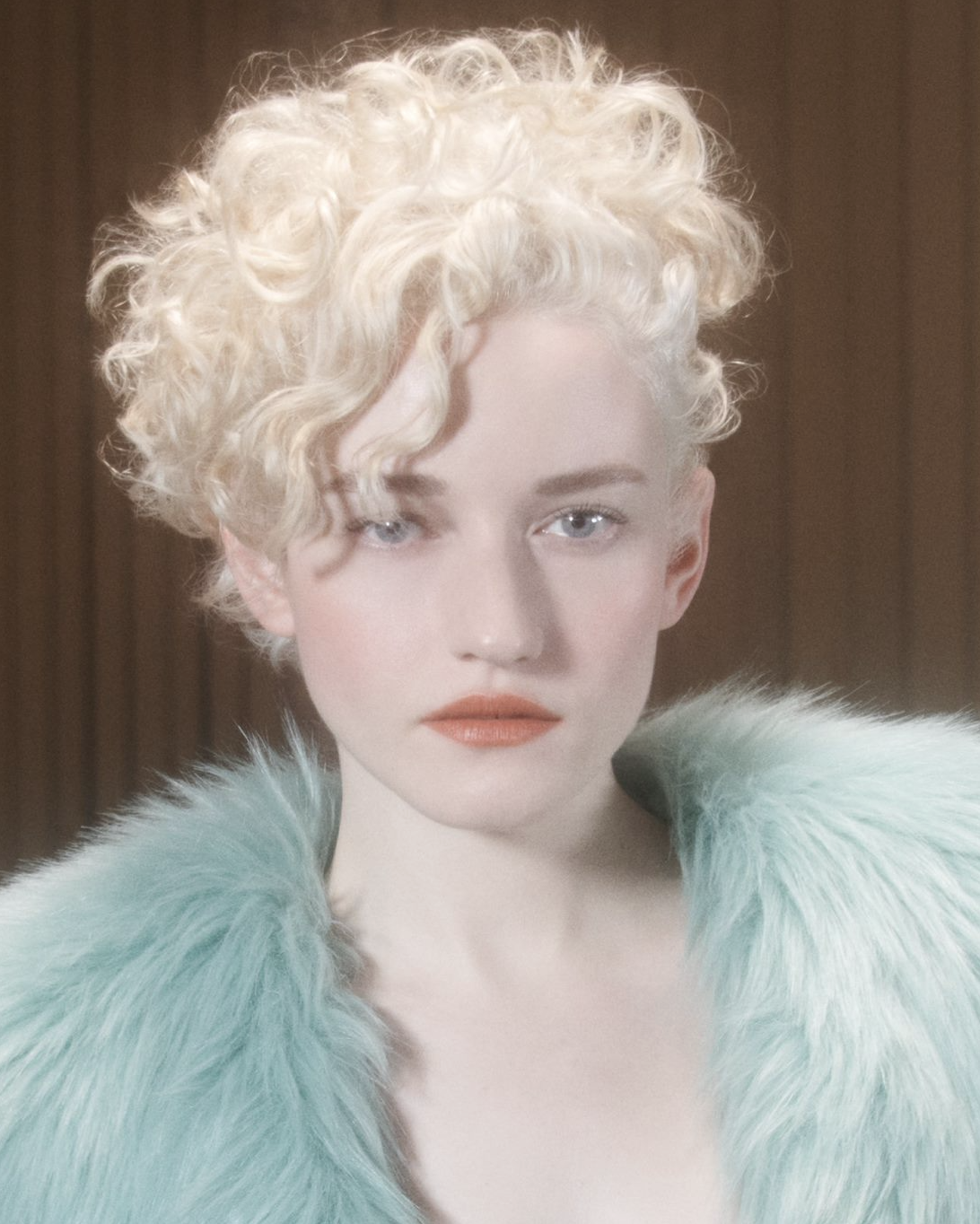 julia garner for gucci guilty campaign