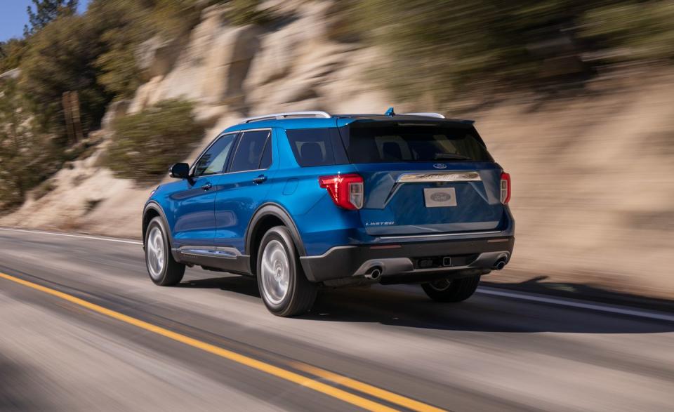 <p>Ford's three-row family hauler reverts to rear-drive architecture.</p>