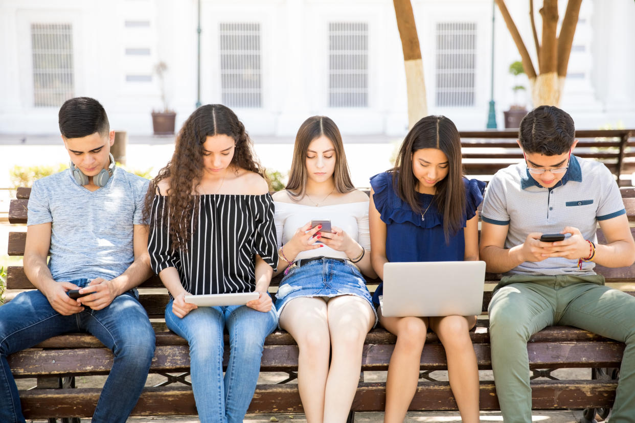 El robo de identidad en Internet puede comenzar con una simple encuesta en una red social. Mucho cuidado con lo que contestas. Foto: Getty Images. 