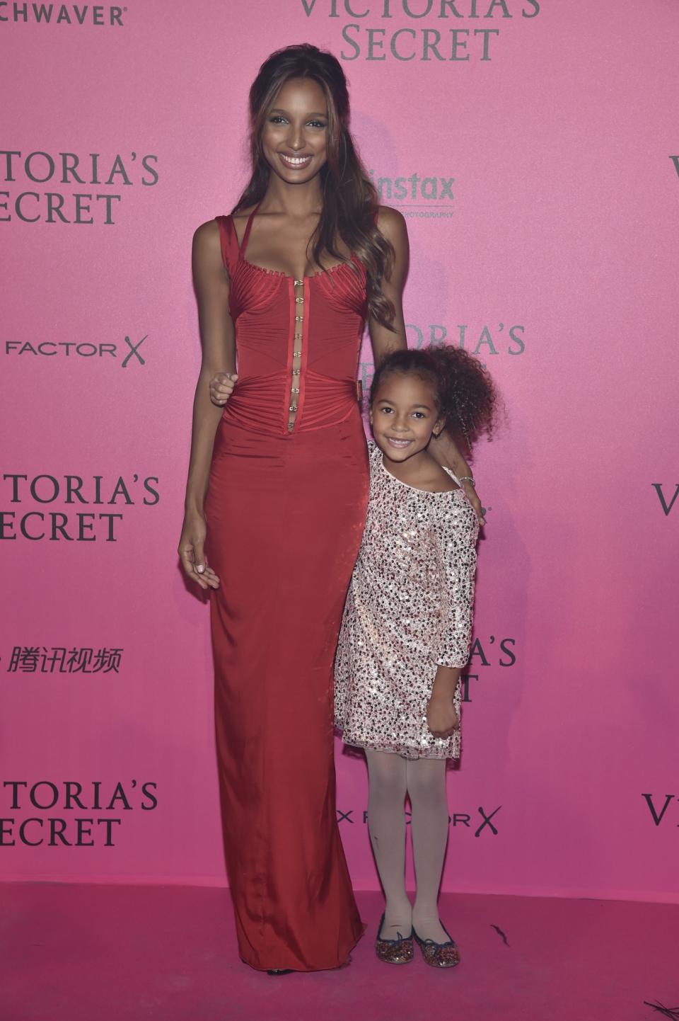 <p>Tookes looking gorgeous in red alongside her daughter. [Photo: Getty] </p>