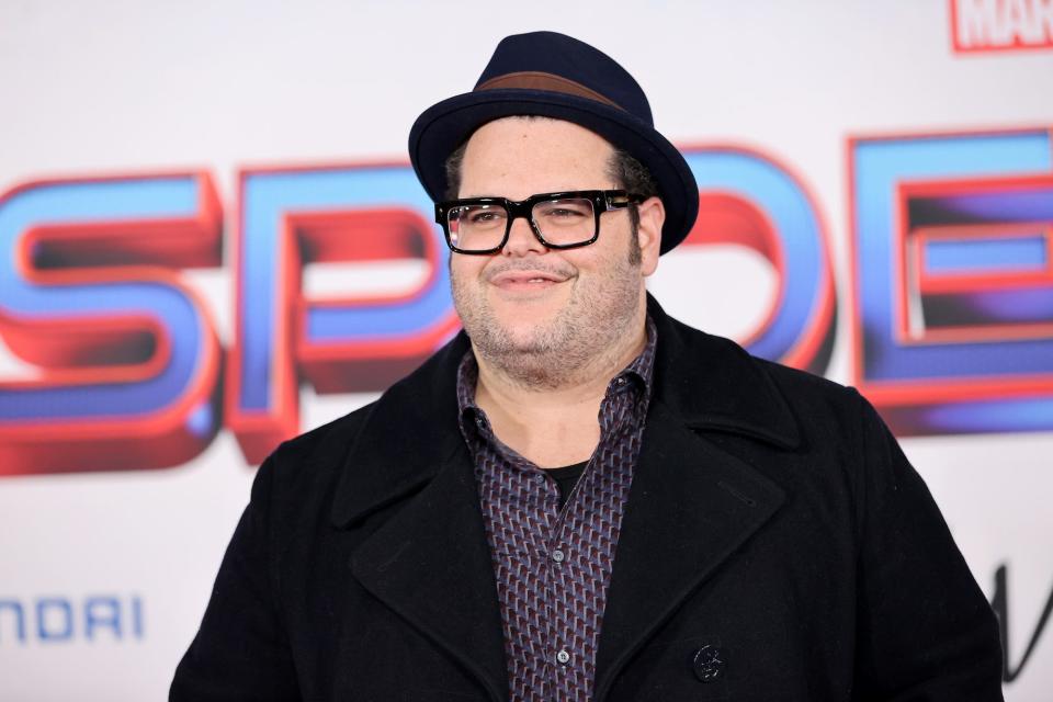 Josh Gad attends Sony Pictures' "Spider-Man: No Way Home" Los Angeles Premiere on December 13, 2021 in Los Angeles, California.