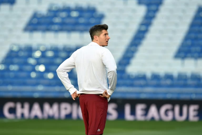 Bayern Munich's striker Robert Lewandowski arrives to a training session in Madrid on April 17, 2017