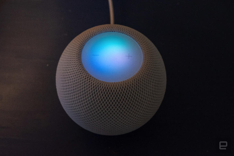 Apple HomePod mini review photos.