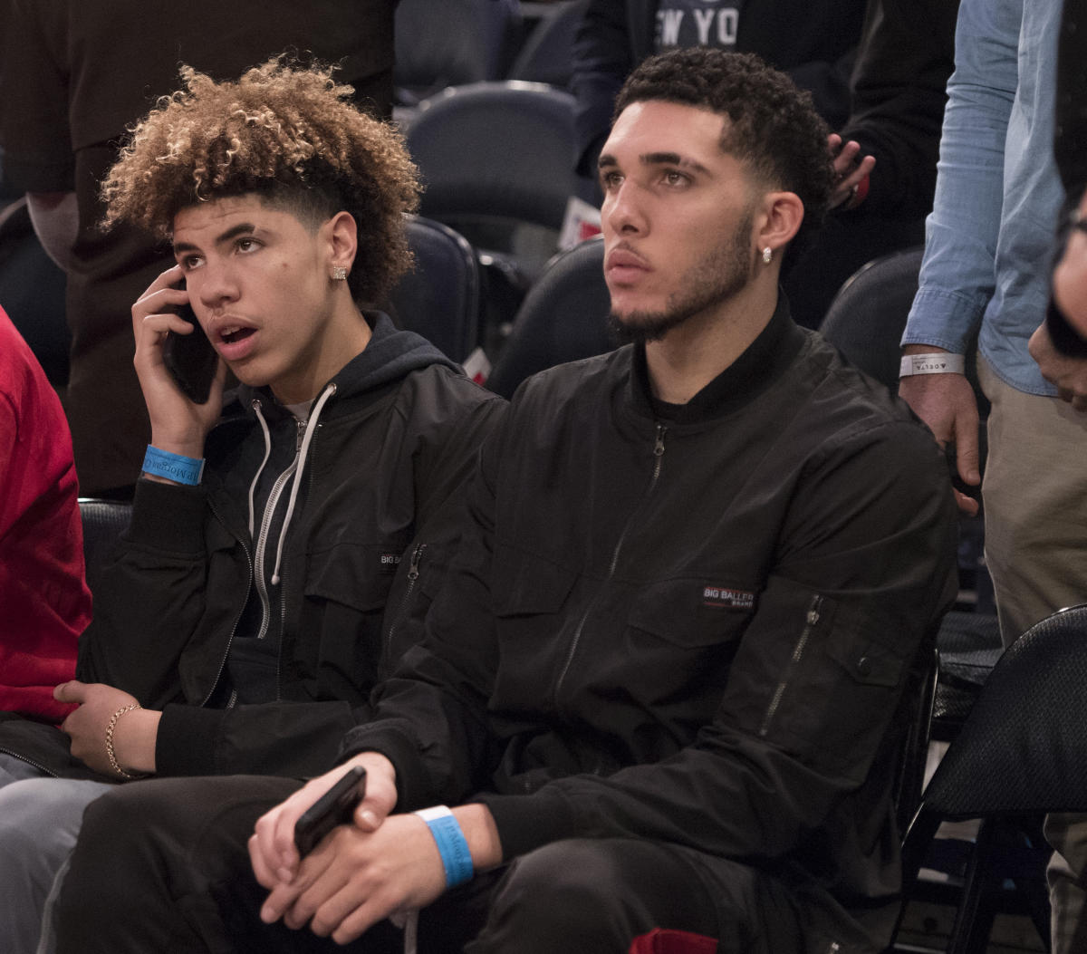 JAV parduodami lietuviški LaMelo ir LiAngelo Ball marškinėliai