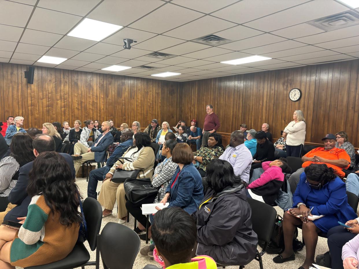 Residents of Port Wentworth attended a town hall to discuss a planned Habitat for Humanity development.