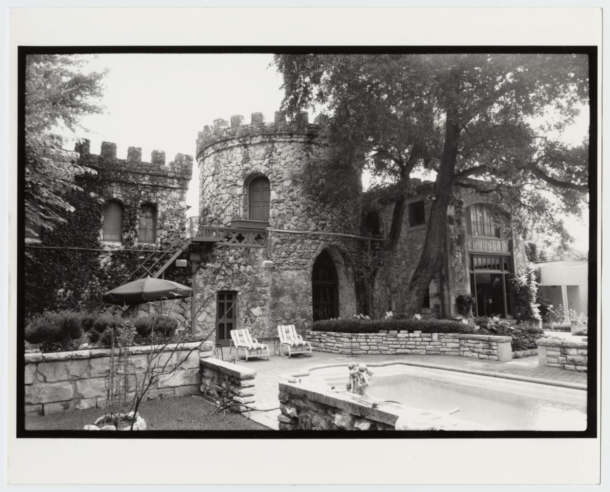 The mysterious Pemberton Castle has housed several famous folks, but the man who turned a former cistern into a mansion was architectural historian and watercolorist Samuel Gideon. A class at the University Texas Dallas delved into his story.