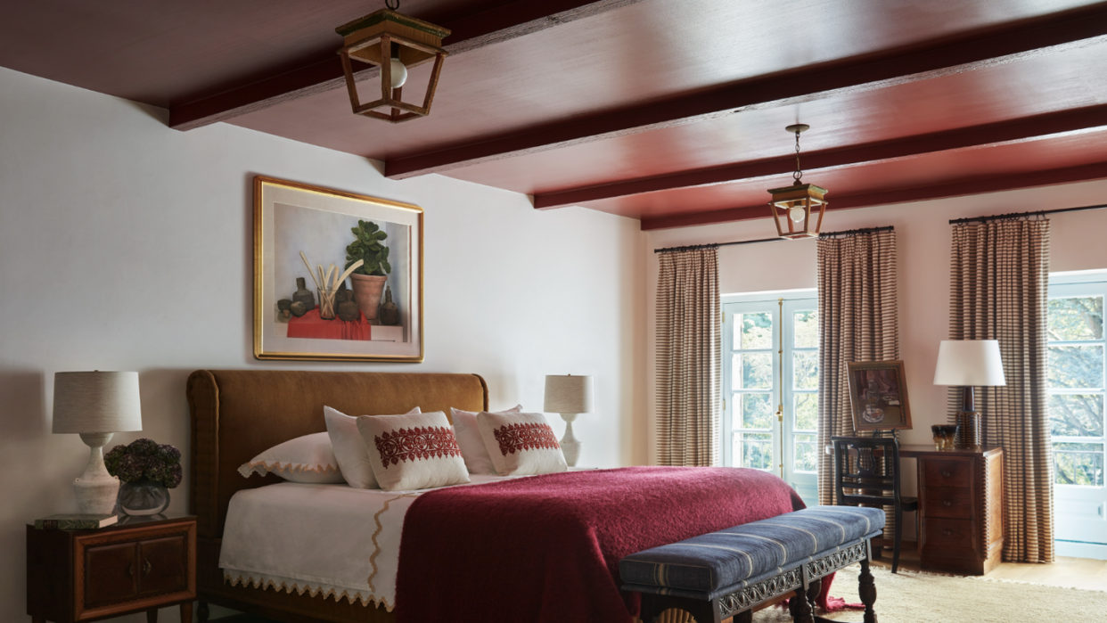 ceiling design ideas, bedroom with crimson red ceiling and bedding
