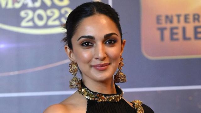 From Kiara Advani to Deepika Padukone, Check them out in sexy