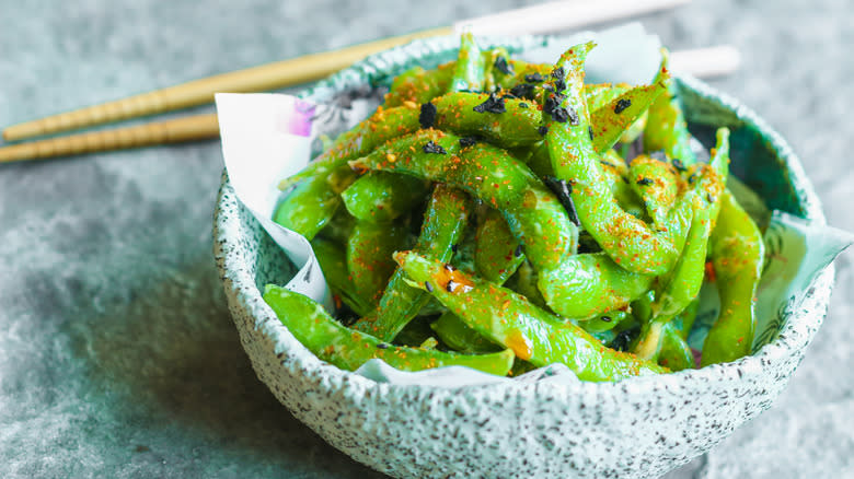 Edamame with chili and seawood