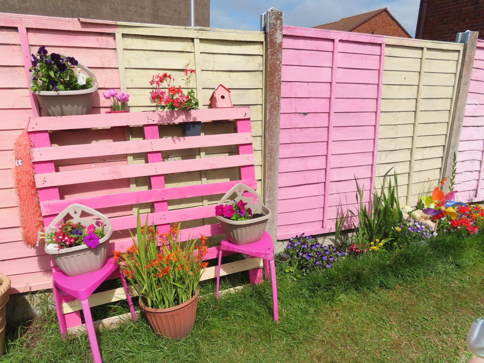 Orjak chose pretty pastel hues to paint the fence. (Latestdeals.co.uk)