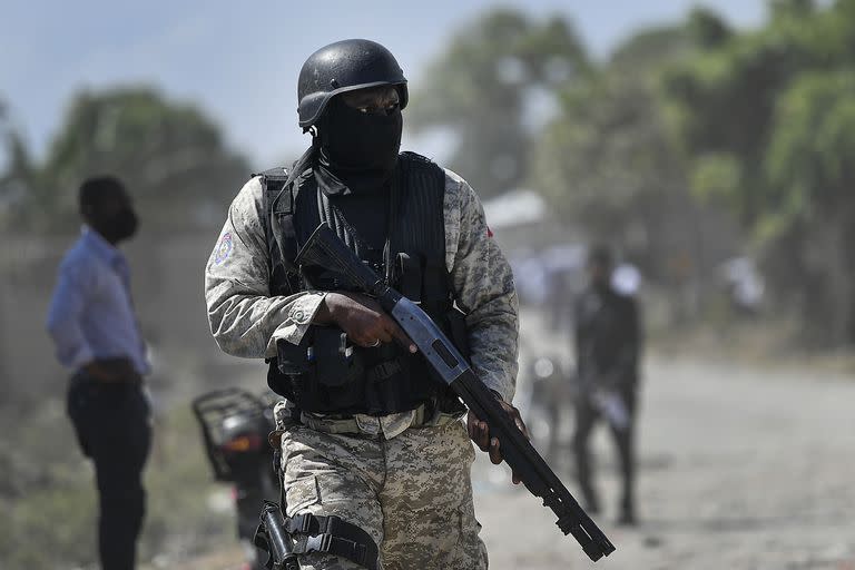 La policía dispersa a los manifestantes en Cabo Haitiano