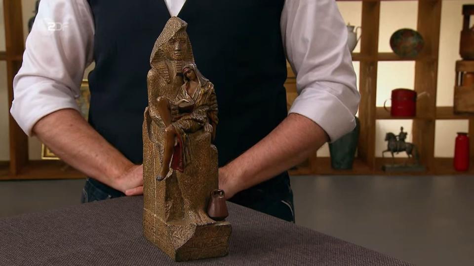 Die Zinkguss-Skulptur aus Frankreich von Gaston Veuvenot Leroux stammte aus der Zeit um 1900 und wurde auf 1.500 bis 1.800 Euro geschätzt. Leider war ein Teil abgebrochen. (Bild: ZDF)