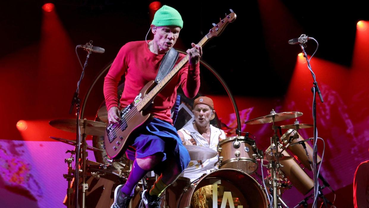  Flea . 